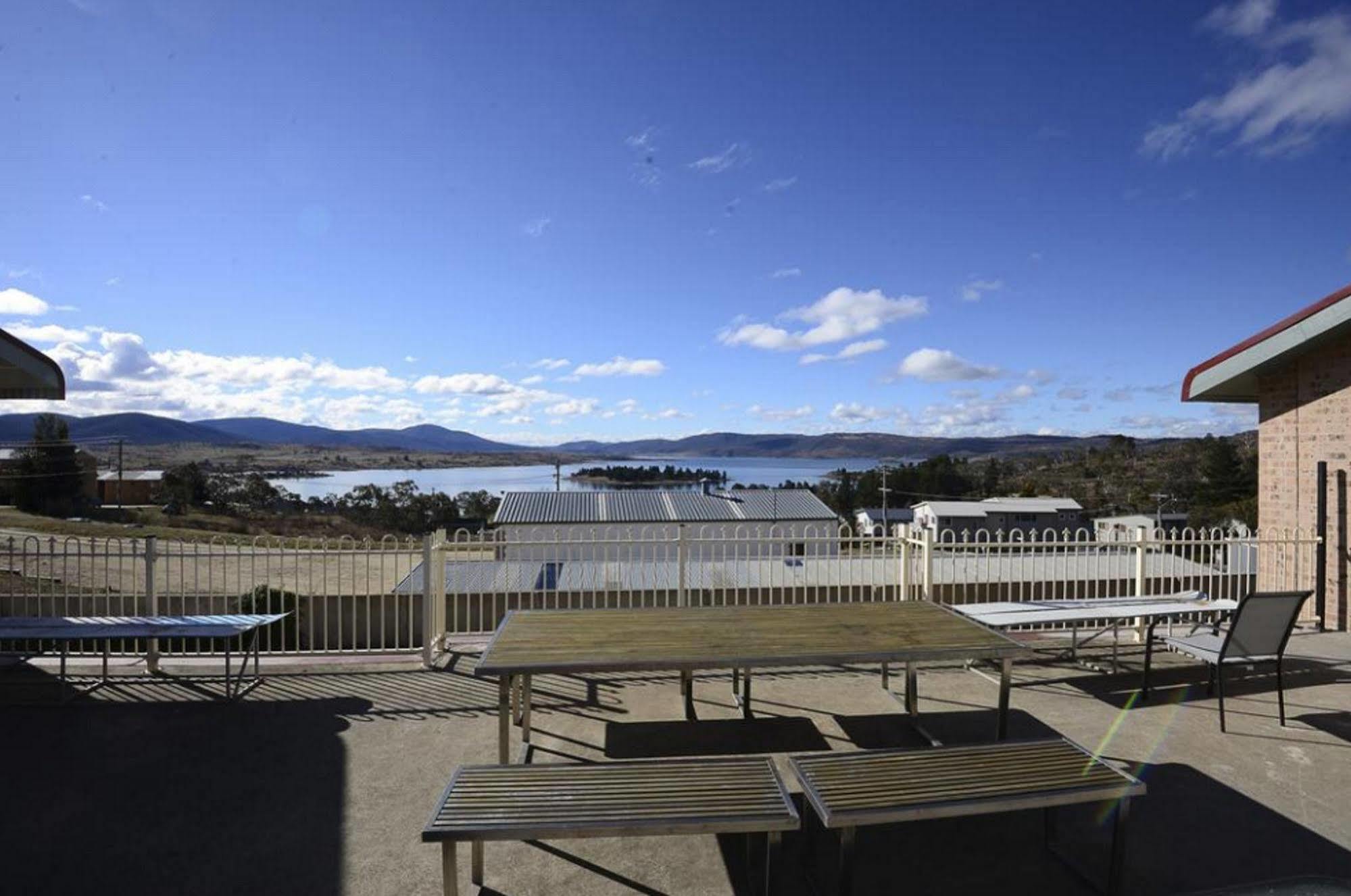 Alpine Resort Motel Jindabyne Bagian luar foto