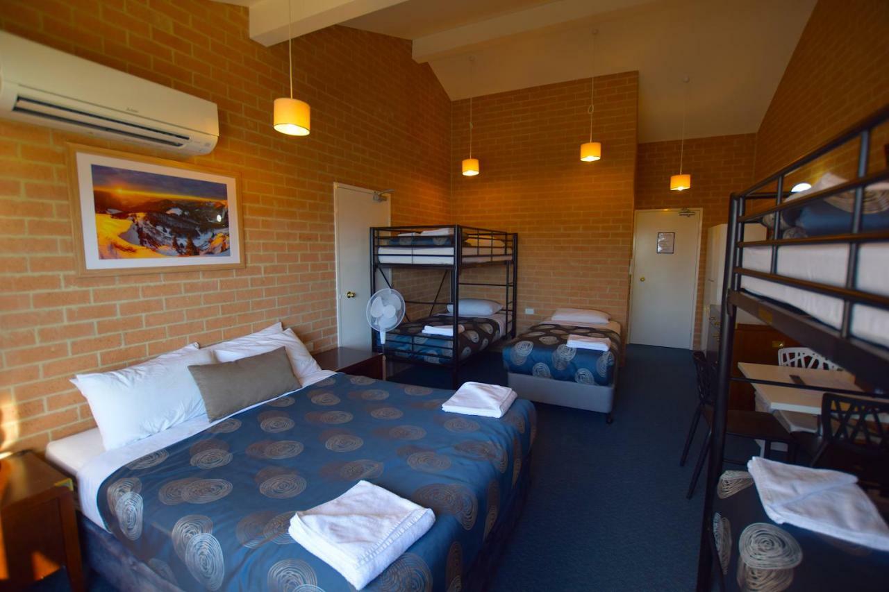 Alpine Resort Motel Jindabyne Bagian luar foto